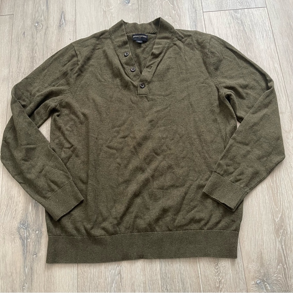Banana Republic Mens Pull over Cardigan size L